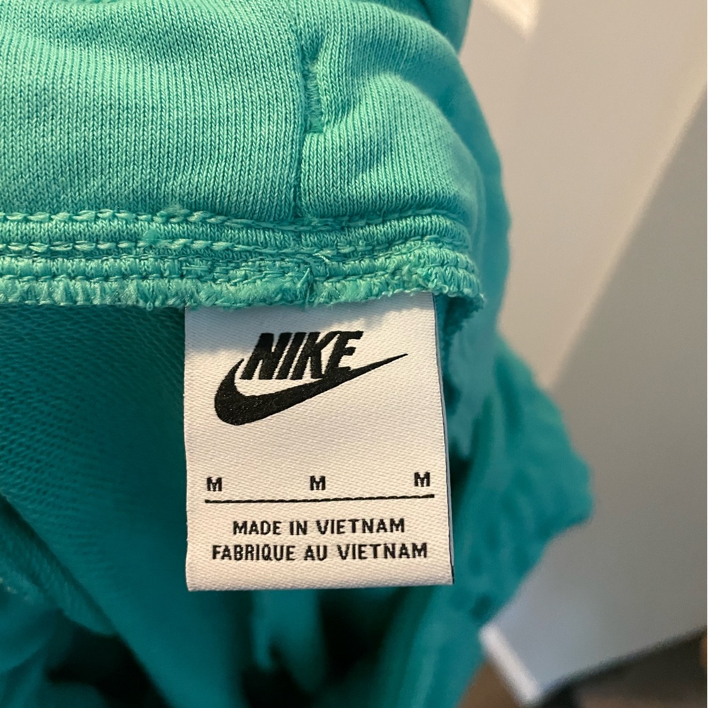 NWOT Nike Mint Green Wide-Leg Track Pants - Picture 5 of 7